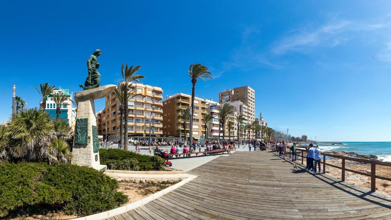 Apartamento Caballero De Rodas Torrevieja Exterior foto