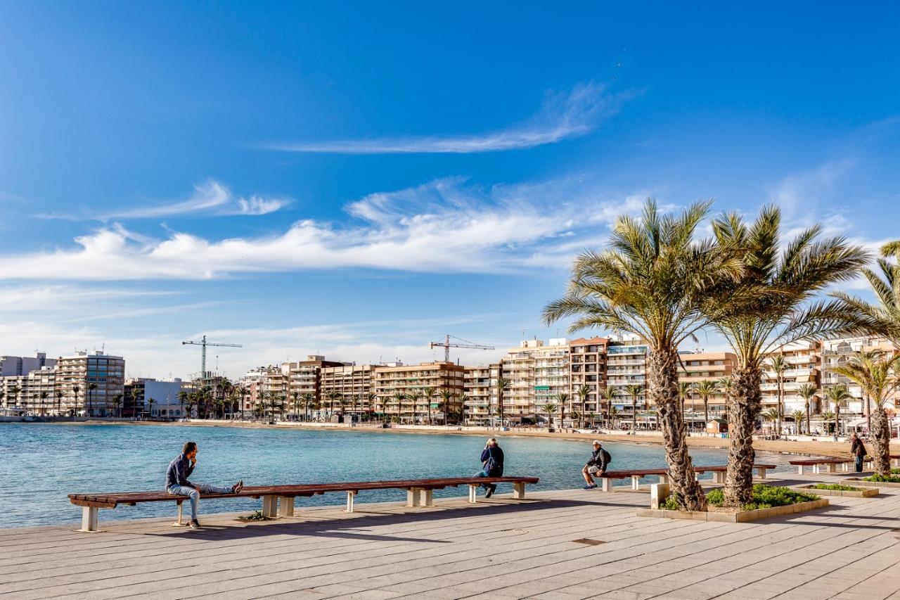 Apartamento Caballero De Rodas Torrevieja Exterior foto