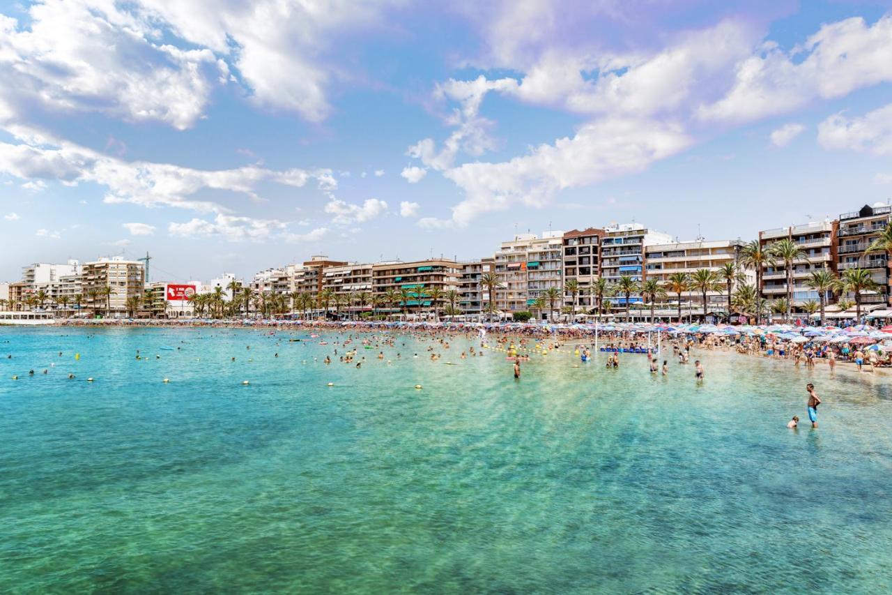 Apartamento Caballero De Rodas Torrevieja Exterior foto