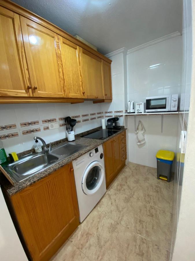 Apartamento Caballero De Rodas Torrevieja Exterior foto
